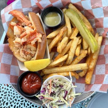 Tate’s - Hot lobster roll - Venues & Event Spaces Near Me - Middletown, Connecticut Tate’s - Hot lobster roll - Venues & Event Spaces Near Me - Middletown, Connecticut