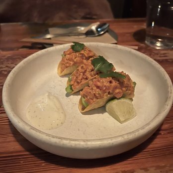 Thursday Kitchen - Tuna tartare taco - Korean Near Me - New York, New York Thursday Kitchen - Tuna tartare taco - Korean Near Me - New York, New York