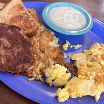 Carolina’s Diner - Diners Near Me - High Point, North Carolina