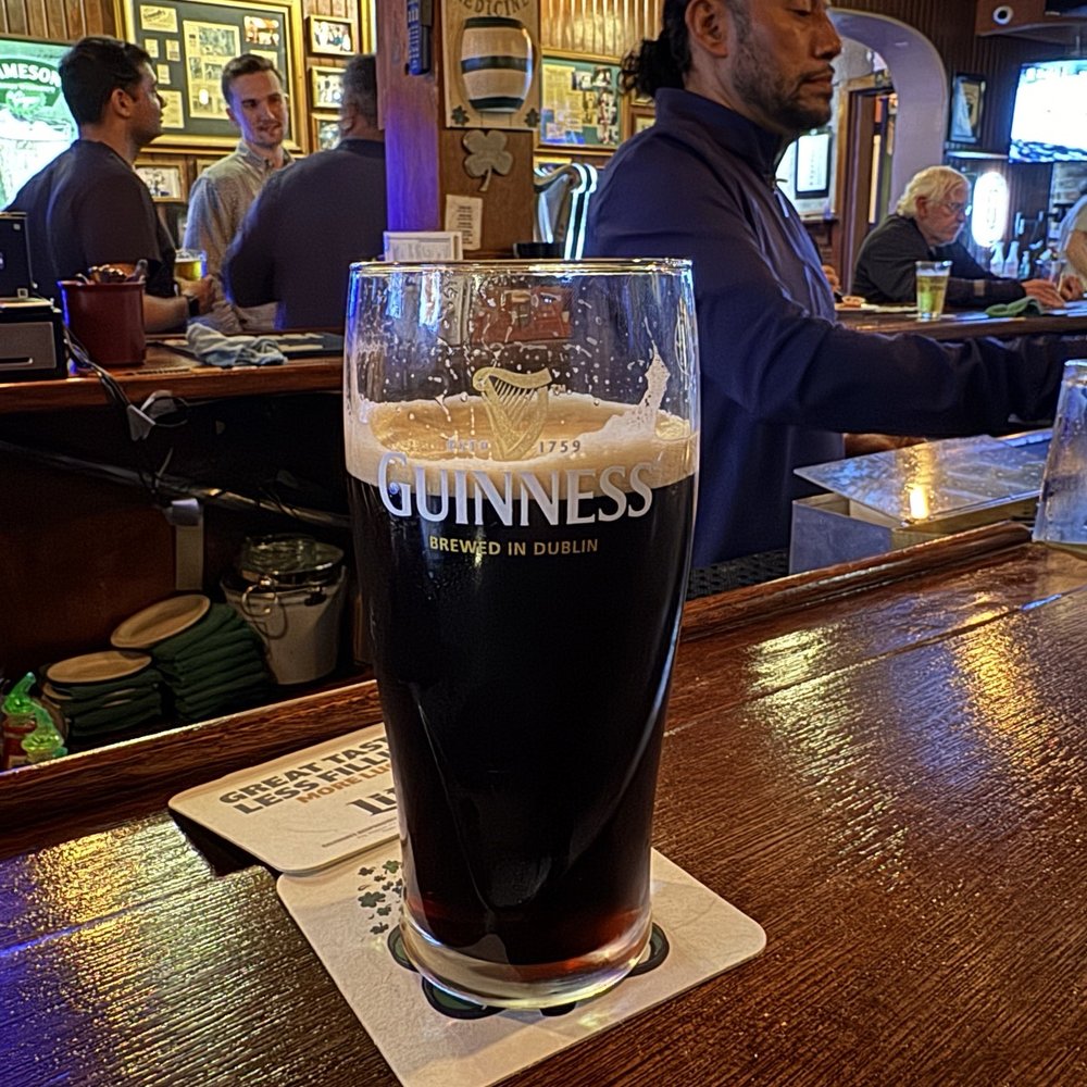 Keneally’s Irish Pub - Guinness is smooth and creamy. Barkeeps know how to pour. - Pizza Near Me - Houston, Texas Keneally’s Irish Pub - Guinness is smooth and creamy. Barkeeps know how to pour. - Pizza Near Me - Houston, Texas