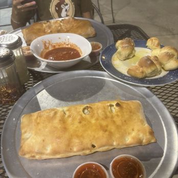 Pop's Pizzeria - Best Italian restaurant pizzeria in town - Pizza Near Me - Chapel Hill, North Carolina
