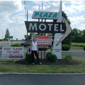 Plaza Motel - Plaza Motel General Manager, Diana Vansyckle - Hotels Near Me - Bryan, Ohio