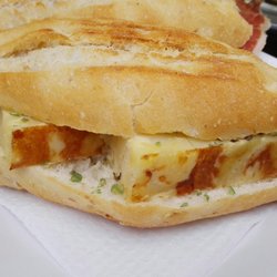 El Yantar de la Esquina - Bocadillo con Tortilla Espanola (1,50€)
