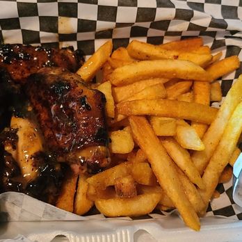Big Poppa Jerk - Food Trucks Near Me - Houston, Texas Big Poppa Jerk - Food Trucks Near Me - Houston, Texas