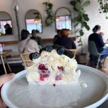 Lele Cake - Merengue Roll - Coffee & Tea Near Me - Los Gatos, California