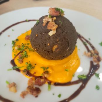 Black Pork - Mac and Cheese Bomb. With a little kick. - American Near Me - Long Beach , California
