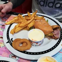 Memphis Coffee - Frites hamburger sauce....