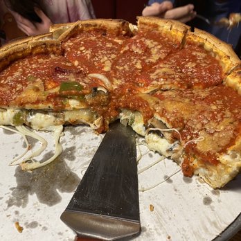 Giordano's - Pizza Near Me - Orlando, Florida