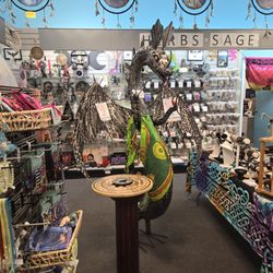 925 Gemz - Home decor, dream catchers, necklaces, bracelets, wind chimes!