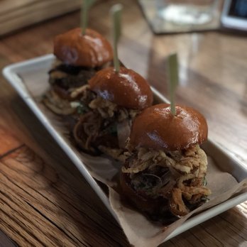 Whiskey Cake - 3 little pigs sliders - New American Near Me - Irving, Texas Whiskey Cake - 3 little pigs sliders - New American Near Me - Irving, Texas