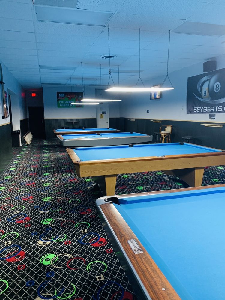 GROVER’S POOL HALL Updated October 2024 122 N Military Trl, West