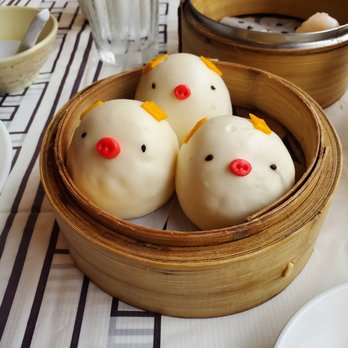 Triple Crown Restaurant - Adorable pig buns with custard - Dim Sum Near Me - Chicago, Illinois Triple Crown Restaurant - Adorable pig buns with custard - Dim Sum Near Me - Chicago, Illinois