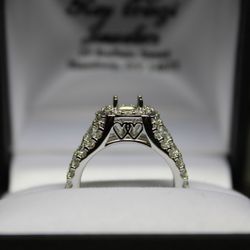 Ray Crinzi Jewelry - Custom engagement rings!