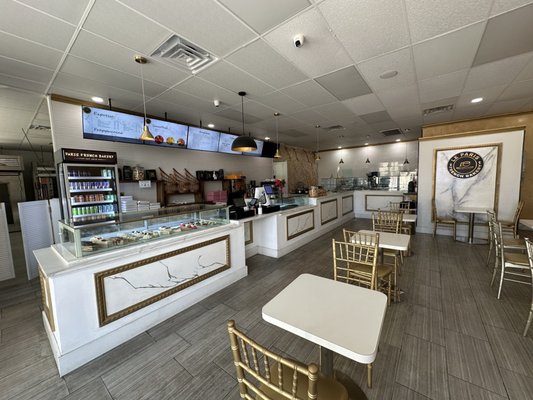 Le Paris French Bakery by null