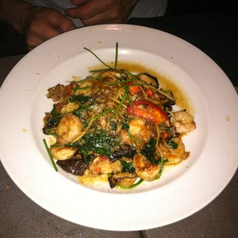 Yard House - Bars Near Me - Roseville, California