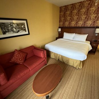Courtyard Chicago Schaumburg - Hotels Near Me - Schaumburg, Illinois Courtyard Chicago Schaumburg - Hotels Near Me - Schaumburg, Illinois
