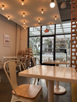 Common Bond Bistro & Bakery by null