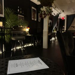 Quiet luxury and an intimate atmosphere for date nights and relaxed evenings at Château Bellecru, near The Heights in Houston.