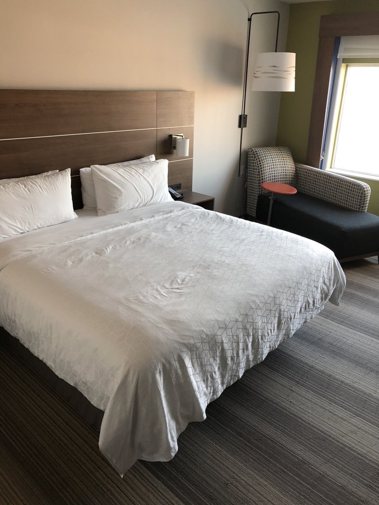 HOLIDAY INN EXPRESS & SUITES HOUSTON IAH BELTWAY 8 139 Photos & 15 Reviews 1920 N Sam