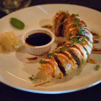 DiamondBack's - DiamondBack roll ©Shannon Finn Photography - Steakhouses Near Me - Waco, Texas