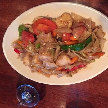 Roat Osha - Drunken noodles was ok, somewhat soggy. - Thai Near Me - Minneapolis, Minnesota Roat Osha - Drunken noodles was ok, somewhat soggy. - Thai Near Me - Minneapolis, Minnesota