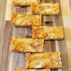 Honeycomb Cafe Bramwell - Apple Frangipane tart
