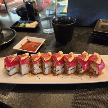 E⁺ MON - Lemon roll - Japanese Near Me - Westlake Village, California E⁺ MON - Lemon roll - Japanese Near Me - Westlake Village, California