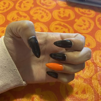 Pretty Nails - Uneven polish coating for all the nails - Nail Salons Near Me - Spokane Valley, Washington Pretty Nails - Uneven polish coating for all the nails - Nail Salons Near Me - Spokane Valley, Washington