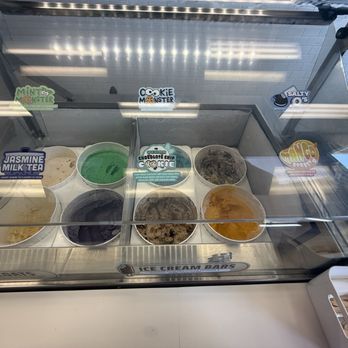 Afters Ice Cream - Inside - Desserts Near Me - Long Beach, California