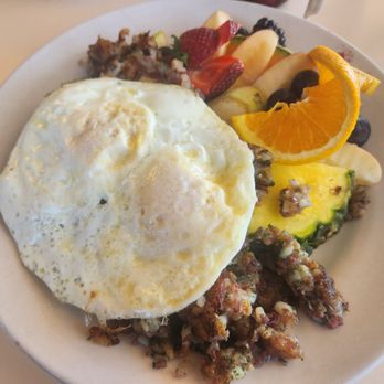 Katrina's Cafe - Corned beef hash - Breakfast & Brunch Near Me - Auburn, California