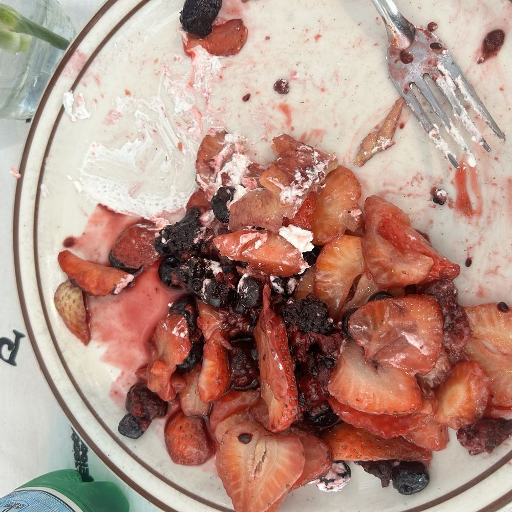 Crepes De Paris - Mixed Mixberry Crepe - Creperies Near Me - Los Angeles, California