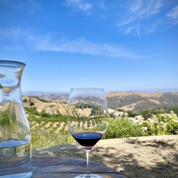 DAOU Vineyards - Pinot noir - Wineries Near Me - Paso Robles, California DAOU Vineyards - Pinot noir - Wineries Near Me - Paso Robles, California