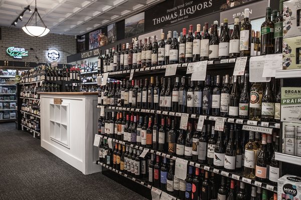 Thomas Liquors by null