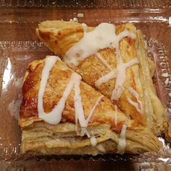 Tracycakes Bakery Cafe - Turnovers - Cafes Near Me - Langley, British Columbia