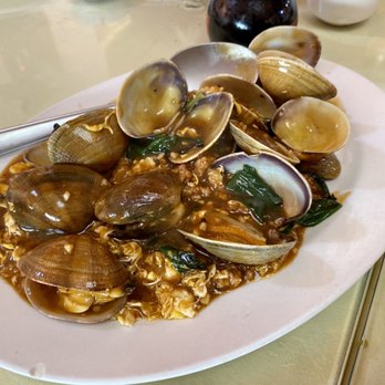 Yong’s Kitchen - Clams with basil, egg, and pork - Cantonese Near Me - Honolulu, Hawaii Yong’s Kitchen - Clams with basil, egg, and pork - Cantonese Near Me - Honolulu, Hawaii