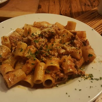 il vecchio - Rigatoni - Italian Near Me - Pacific Grove, California il vecchio - Rigatoni - Italian Near Me - Pacific Grove, California