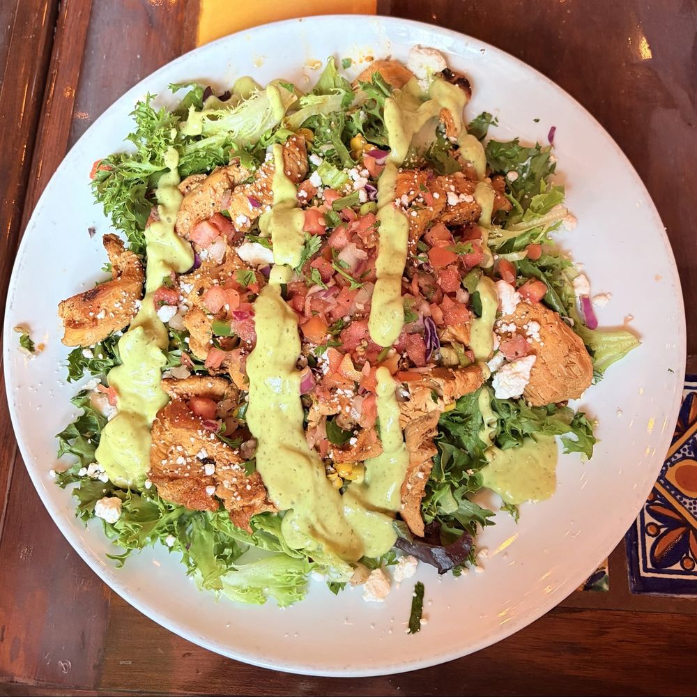 Arriba Tortilla - Ensalada tostada (Chicken, No Olives, Cilantro Lime Dressing) - Mexican Near Me - East Aurora, New York