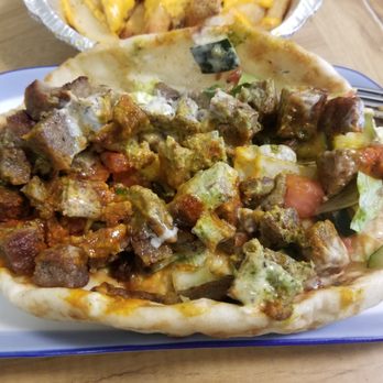 Naz's Halal Food - Lamb Gyro with every sauce (white sauce, green sauce, hot sauce, BBQ sauce) - Halal Near Me - Staten Island, New York Naz's Halal Food - Lamb Gyro with every sauce (white sauce, green sauce, hot sauce, BBQ sauce) - Halal Near Me - Staten Island, New York
