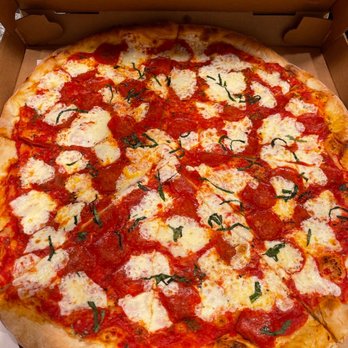 Lombardo's - Margherita Pie - Pizza Near Me - Dobbs Ferry, New York