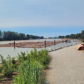 Fraser Foreshore Trail - Hiking Near Me