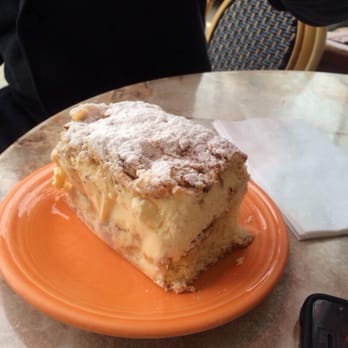 Basque Boulangerie Cafe - Beehive cake - Bakeries Near Me - Sonoma, California