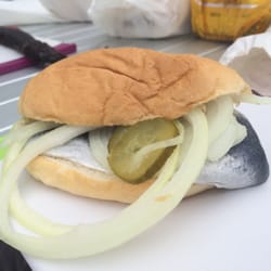 Dieter's Aalstube - Heringsbrötchen