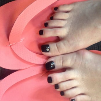 Luxury Nails Spa - Shiny black on the toes - Nail Salons Near Me - San Jose, California Luxury Nails Spa - Shiny black on the toes - Nail Salons Near Me - San Jose, California