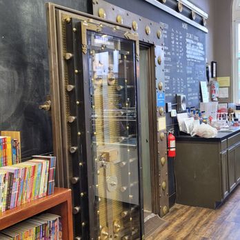 Vault Books & Brew - Vault - Coffee & Tea Near Me - Castle Rock, Washington