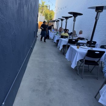 Anajak Thai - Thai Near Me - Sherman Oaks, California