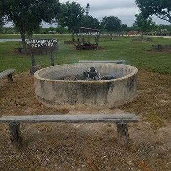Devine Acres Farm - Fire pit - Amusement Parks Near Me - Devine, Texas Devine Acres Farm - Fire pit - Amusement Parks Near Me - Devine, Texas
