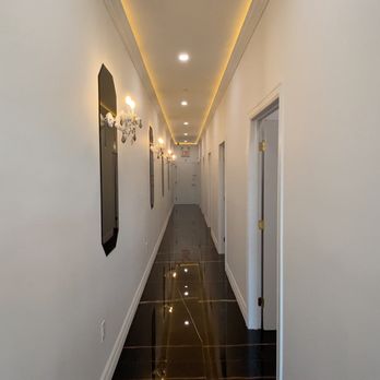 VS Exclusive Laser - Hallway - Skin Care Near Me - Brooklyn, New York VS Exclusive Laser - Hallway - Skin Care Near Me - Brooklyn, New York