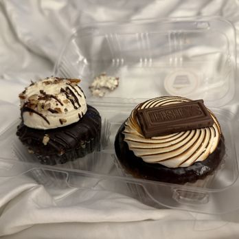 Molly’s Cupcakes - S'mores cupcake and brownie ice cream - Cupcakes Near Me - Nashville, Tennessee Molly’s Cupcakes - S'mores cupcake and brownie ice cream - Cupcakes Near Me - Nashville, Tennessee