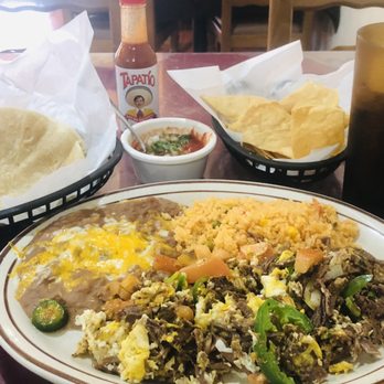 El Farolito - Machaca breakfast plate was excellent. - Mexican Near Me - Placentia, California El Farolito - Machaca breakfast plate was excellent. - Mexican Near Me - Placentia, California