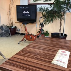 Good Luck Chop Suey - 2 Dinning tables with tv